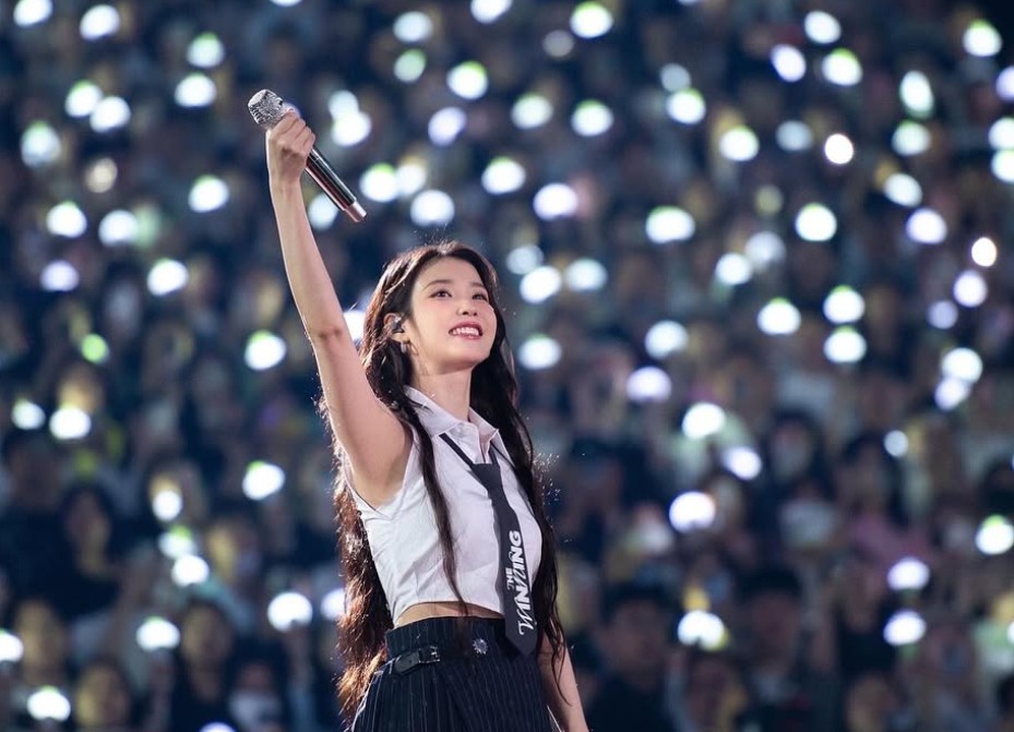 IU